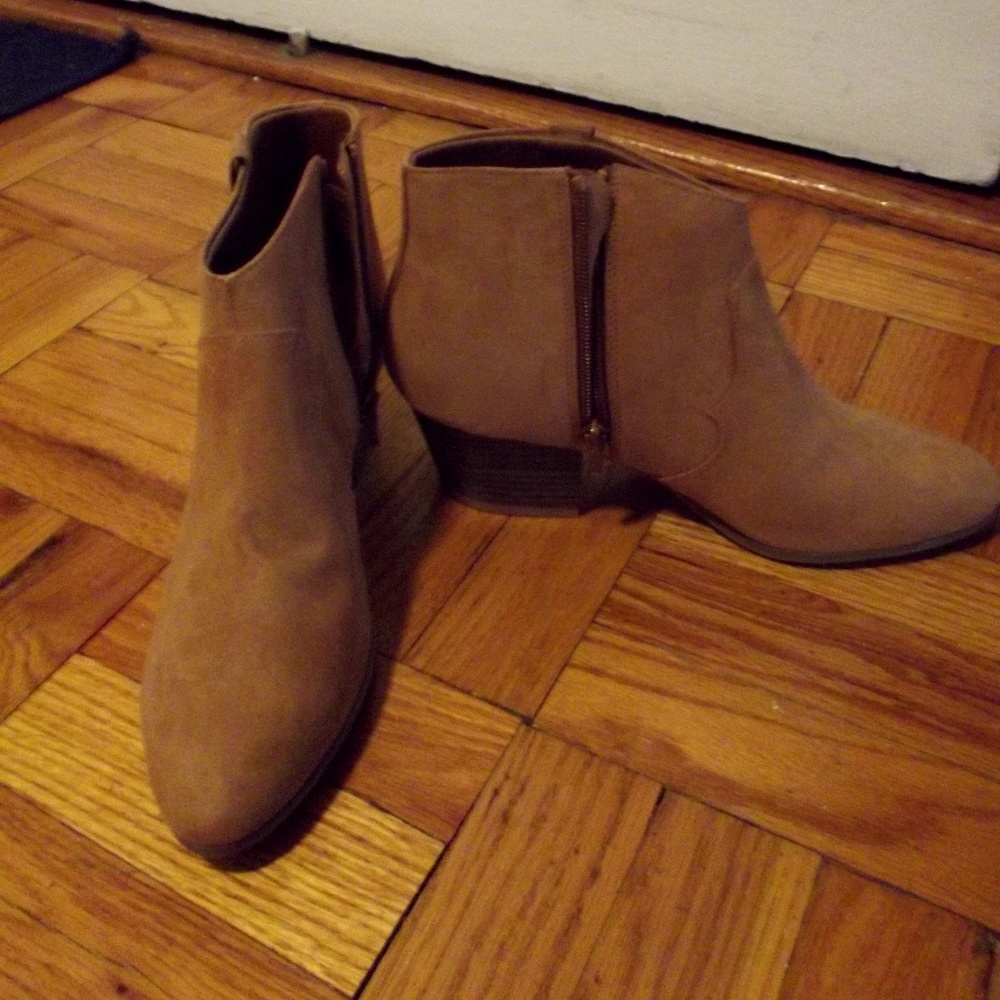 Old Navy Tan Ankle Boots
